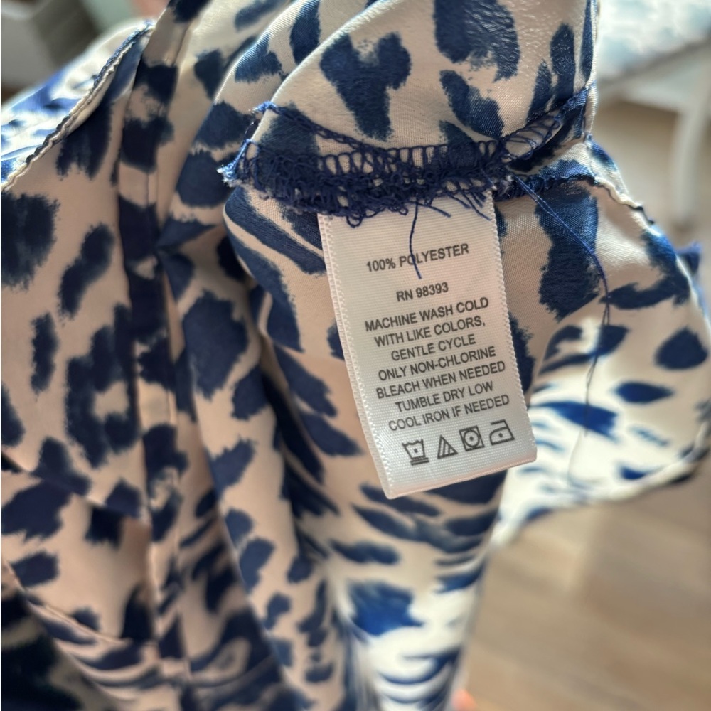 Dennis Basso small blue & white cheetah print tunic top dress swim cover - Picture 9 of 9